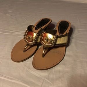 Women’s coach s 8 heels.